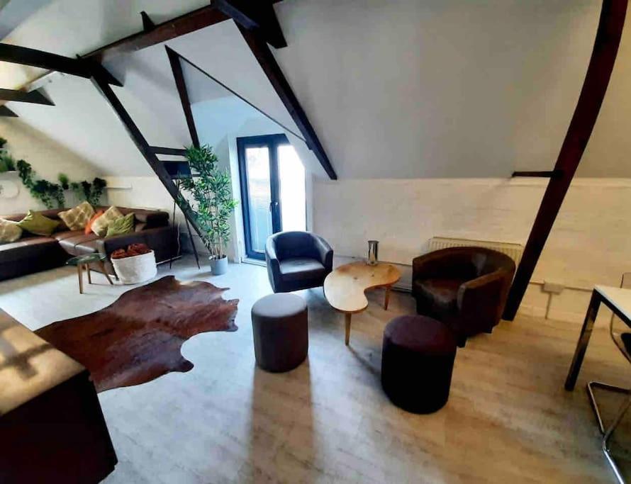 Lovely 1-Bedroom Serviced Apartment In Deal, Kent Exterior photo